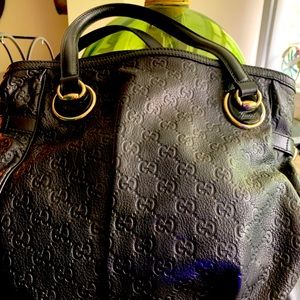 Black Gucci purse